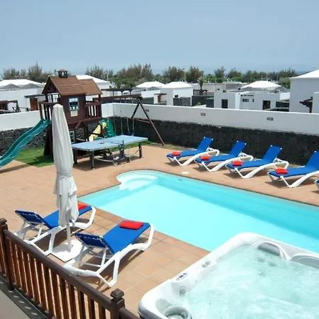 Villa Vista De Lobo Cuatro - 5 Bedroom - Indoor Entertainment Centre - Perfect For Families *